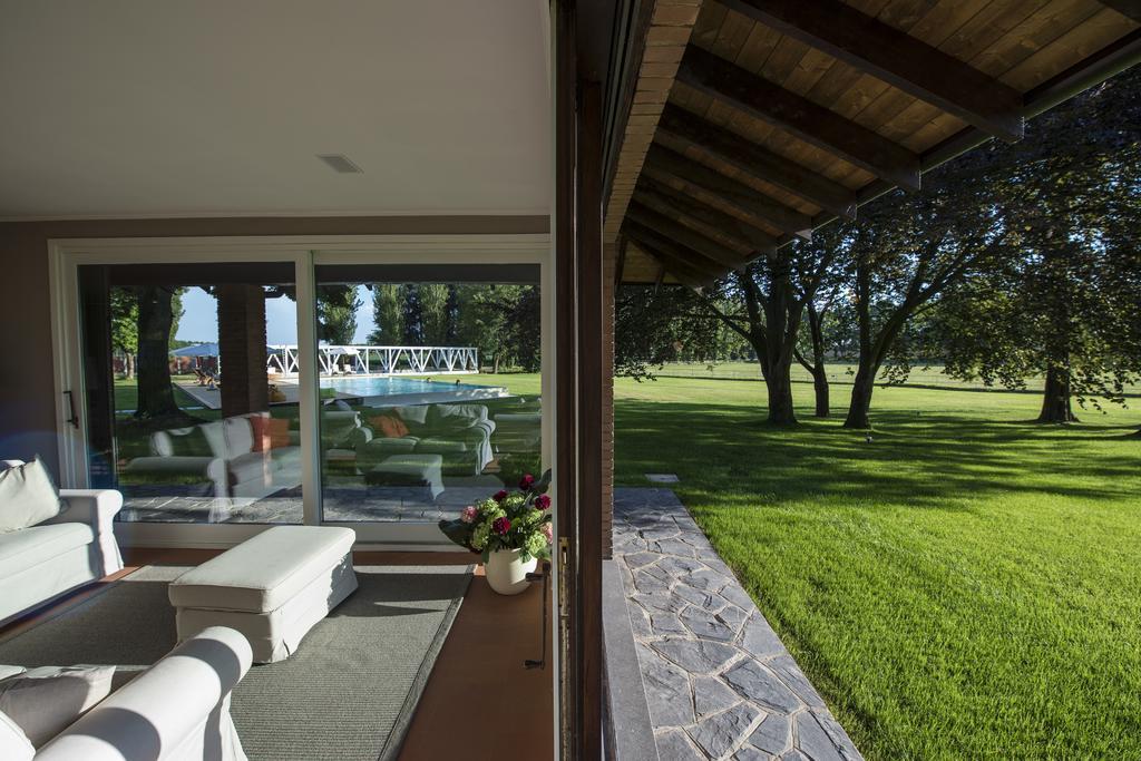 Agriturismo Tenuta "Il Cigno" Villanterio Exteriör bild