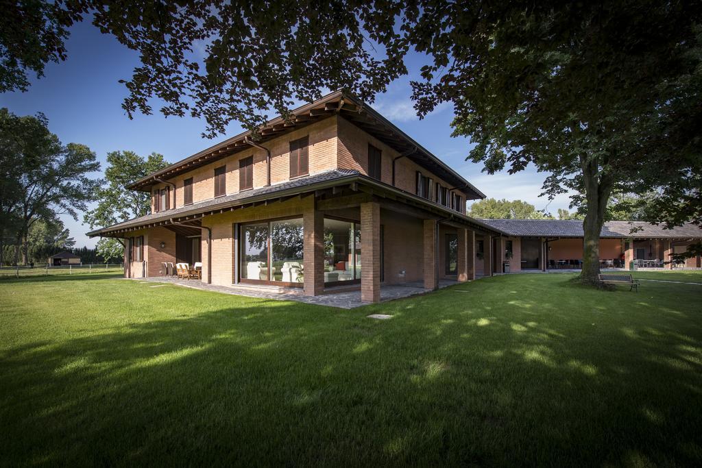 Agriturismo Tenuta "Il Cigno" Villanterio Exteriör bild