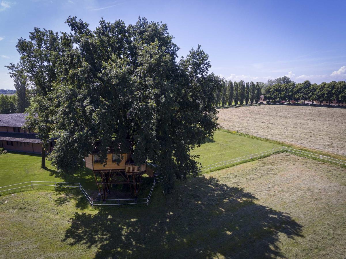 Agriturismo Tenuta "Il Cigno" Villanterio Exteriör bild