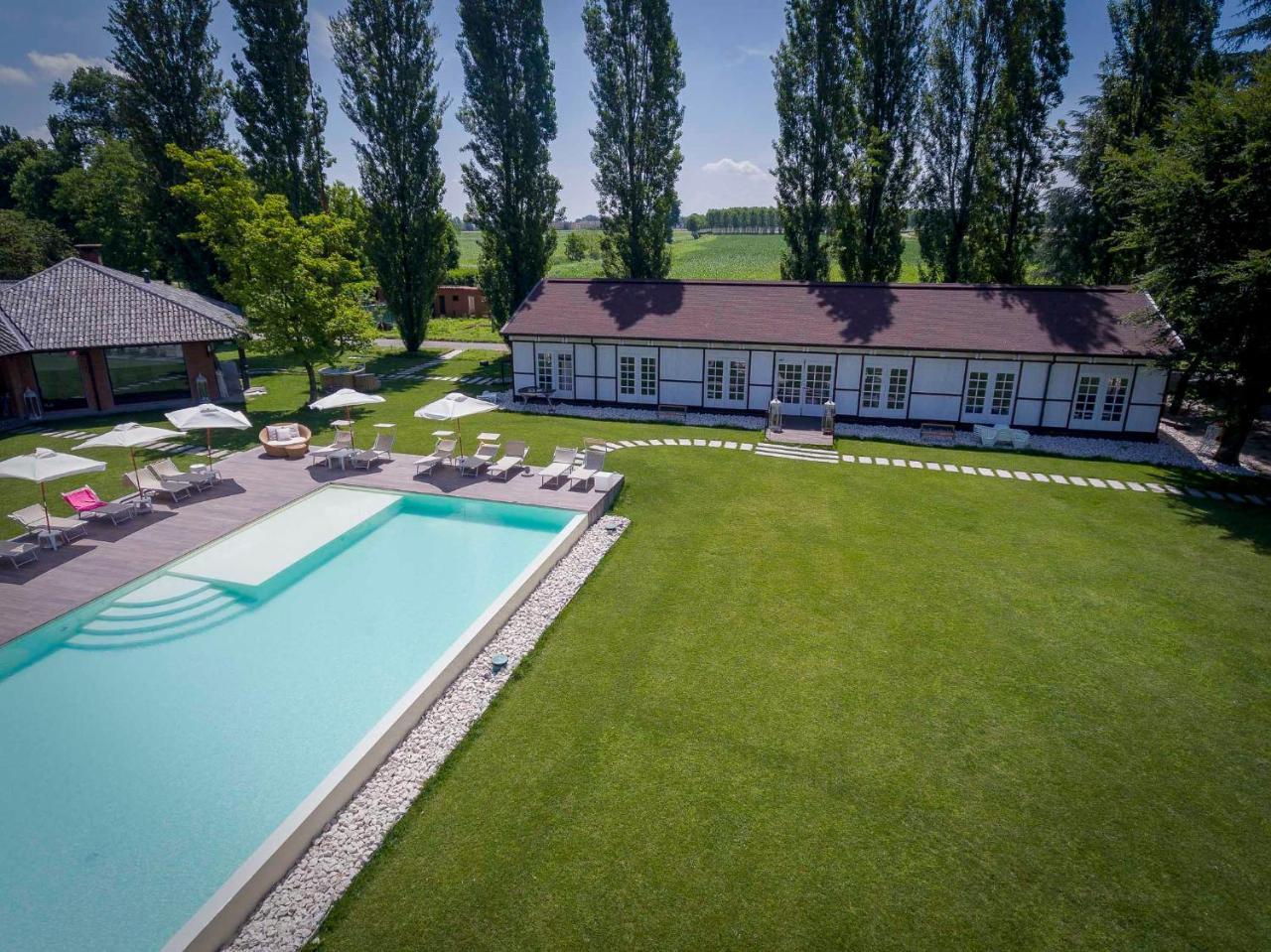 Agriturismo Tenuta "Il Cigno" Villanterio Exteriör bild