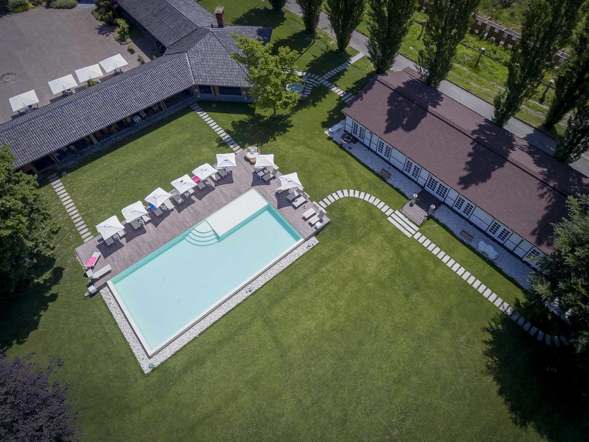 Agriturismo Tenuta "Il Cigno" Villanterio Exteriör bild