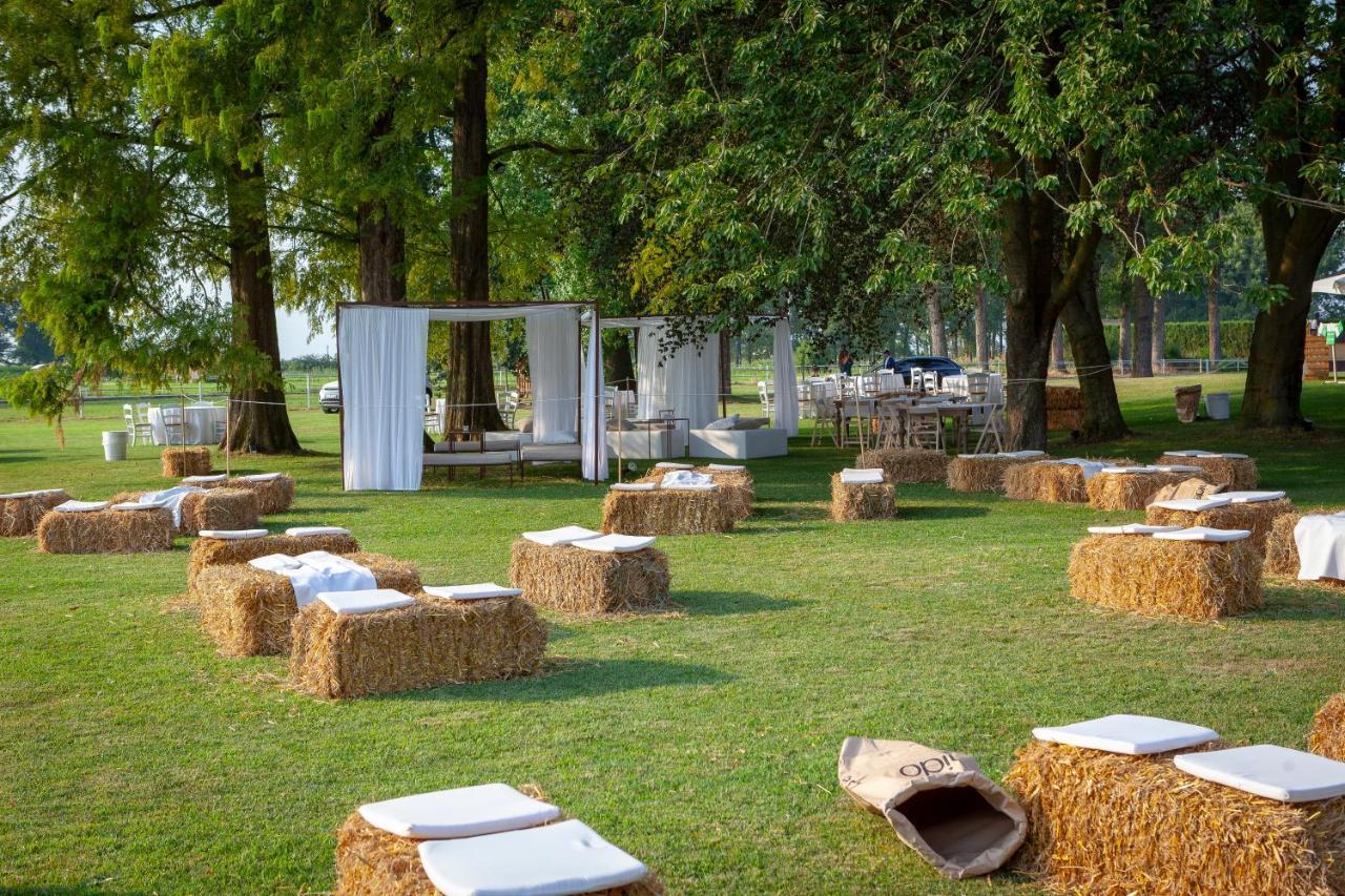 Agriturismo Tenuta "Il Cigno" Villanterio Exteriör bild