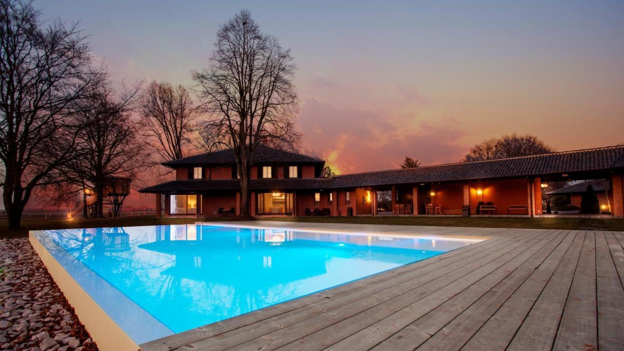 Agriturismo Tenuta "Il Cigno" Villanterio Exteriör bild